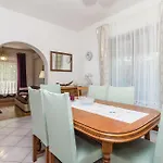 Apartament 2 Bedroom Cozy In Matulji
